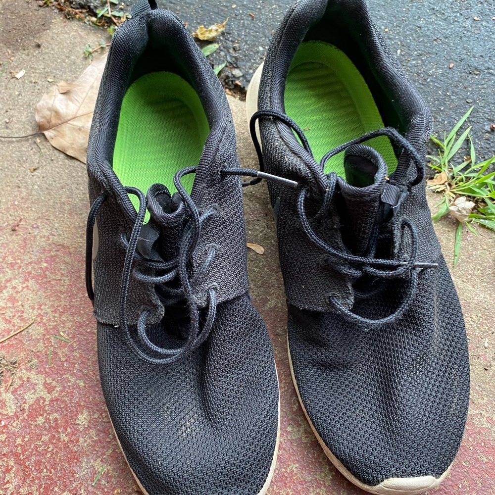 Nike Sneakers | Black